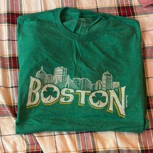 Men’s t shirt bundle of 4 L shirts